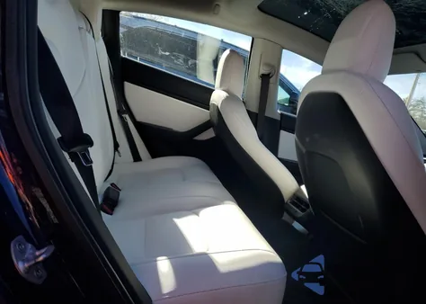 2018 Tesla Model 3 from USA, damaged, VIN 5YJ3E1EB4JF056170